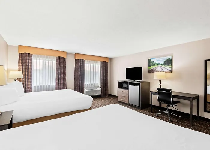Hotel Western Airport 3*