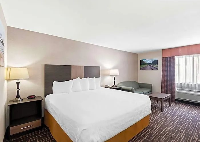 Western Airport Hotel 3*