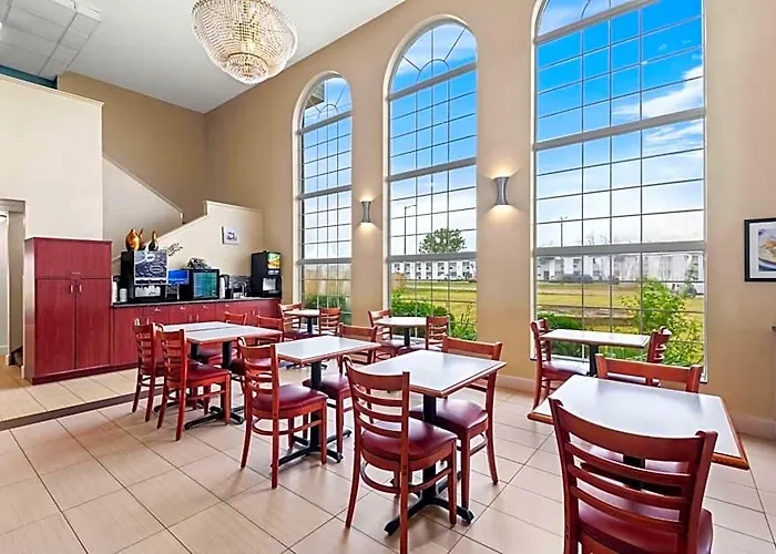 Western Airport Hotel 3*