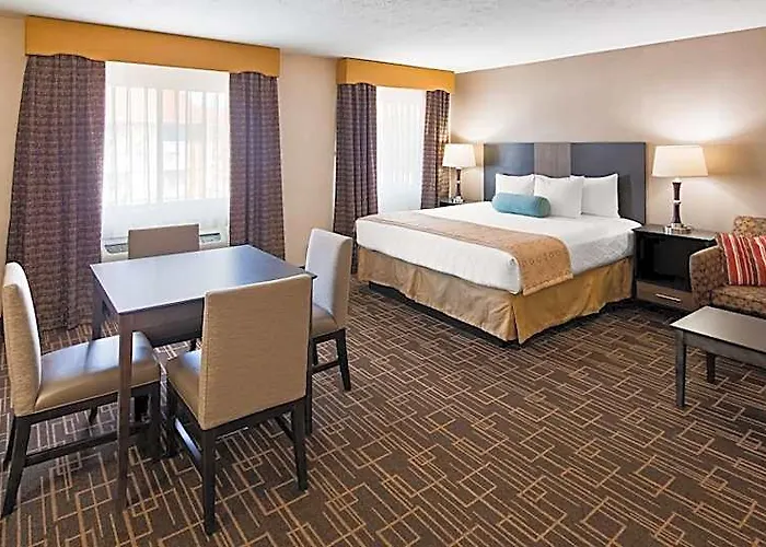 Western Airport 3* Moline