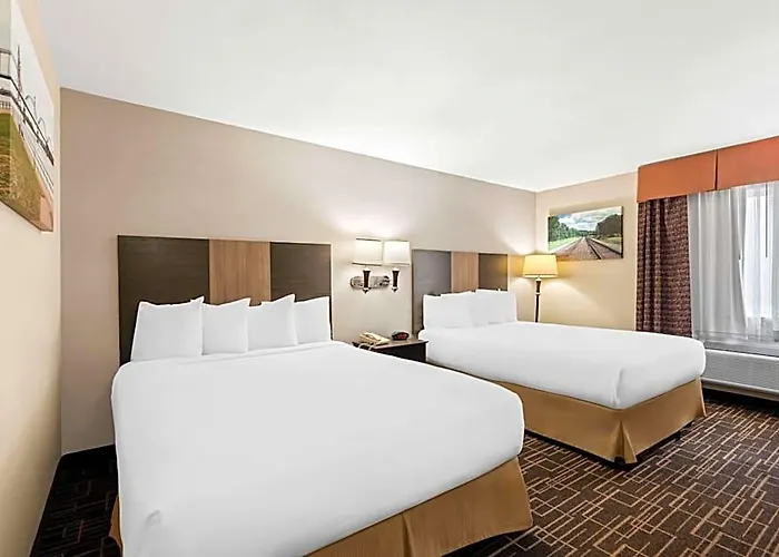 Western Airport 3* Moline